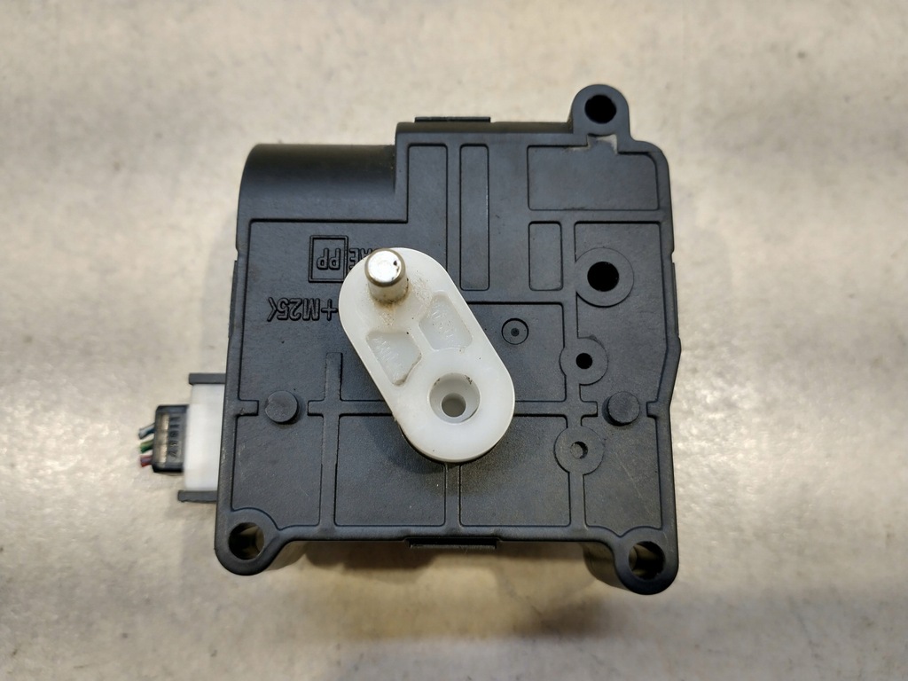 фото №12, Моторчик обігрівача corolla e12 1138002051