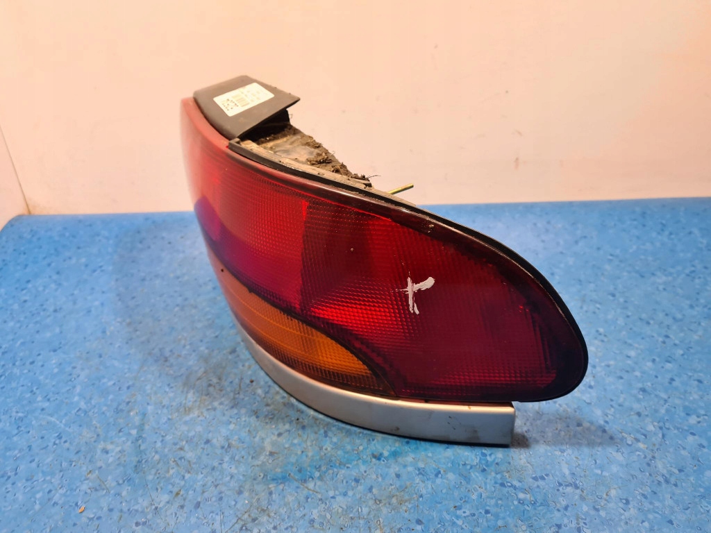 фото №3, Subaru impreza i gc kombi лампа задняя правая наружная