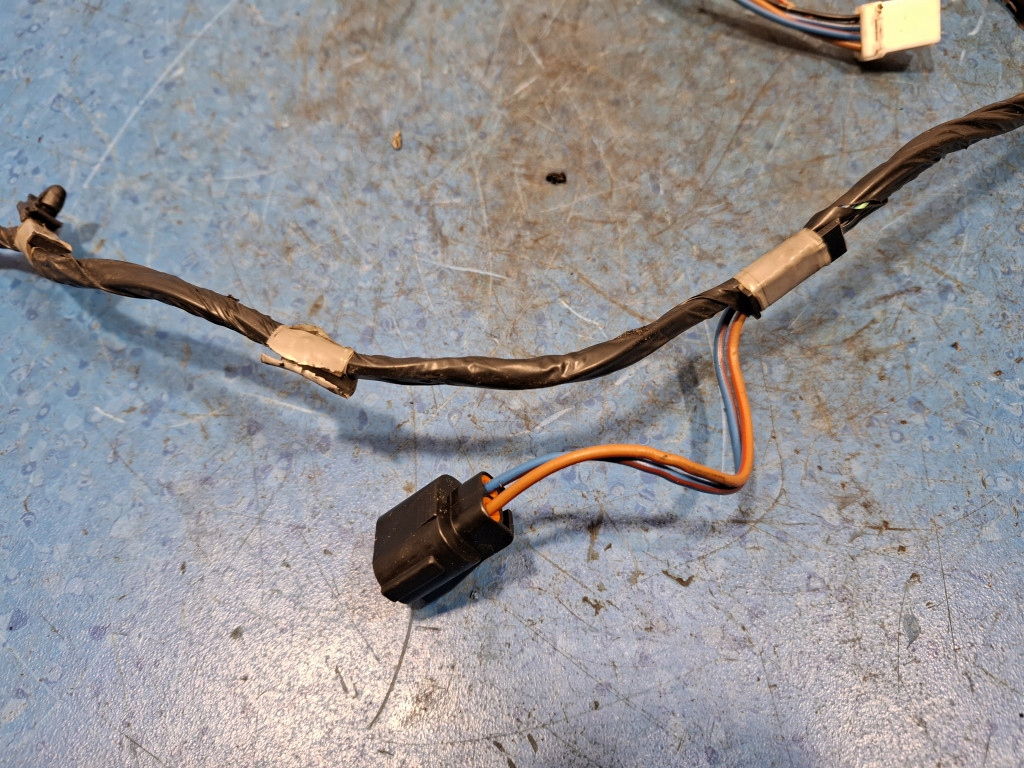 фото №3, Isuzu trooper ii джгут двері задня правих