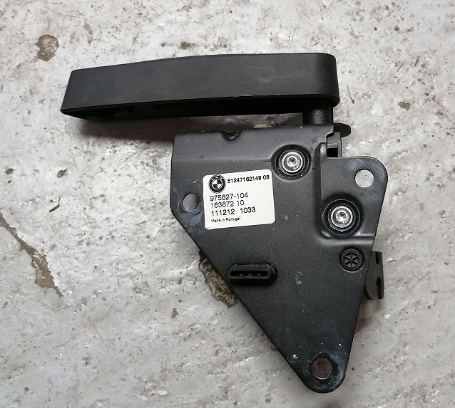 фото №1, Bmw x5 e70 кронштейн ручка кришки задня 7162149