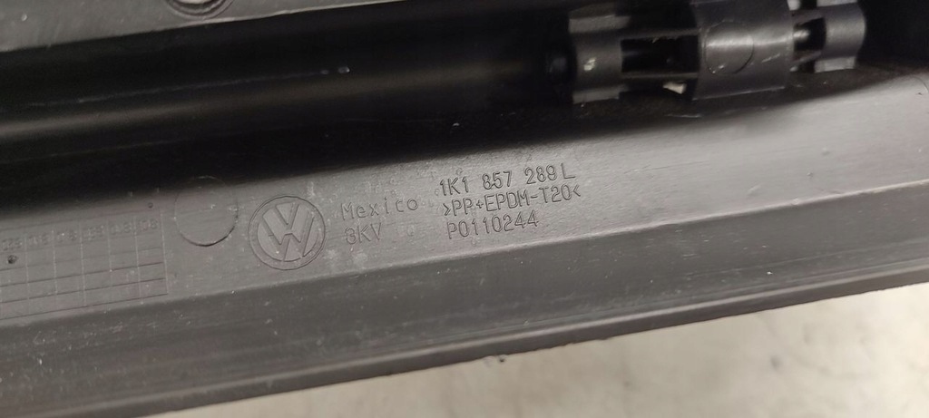 фото №9, Бардачок пассажира vw golf v 1,6 8v