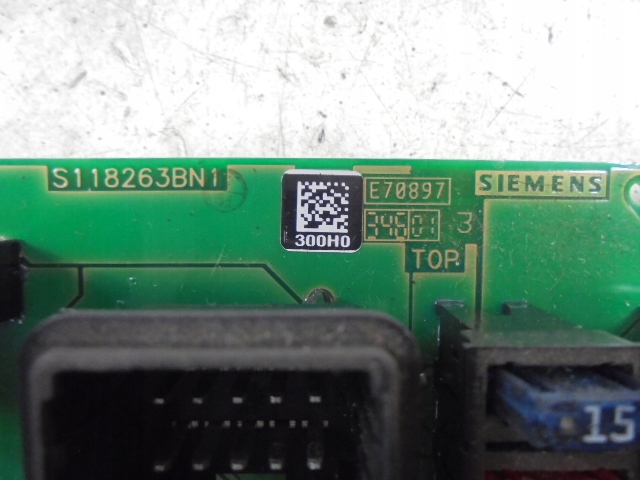 фото №10, Citroen c2 коробка предохранителей s118263bn1 s118074201e