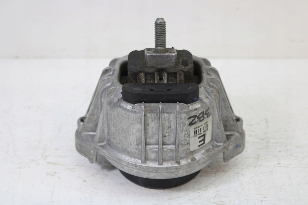 Bmw x1 e84 подушка двигателя 6768800 6768799 22116768800 22116768799 2.0 die Доставка