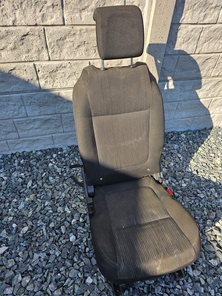 фото №2, Сиденье ii ряд середина peugeot 5008 #1834