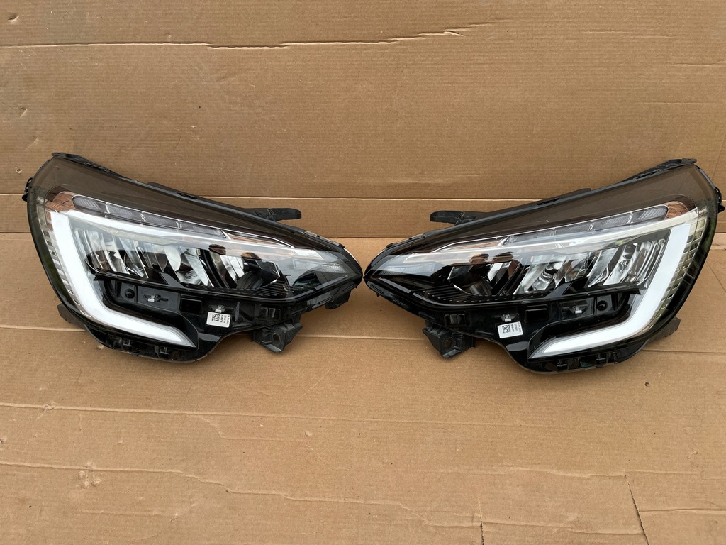 фото №1, Лампа левая правая renault clio v 2019 full led перед 260609987r 260100902r