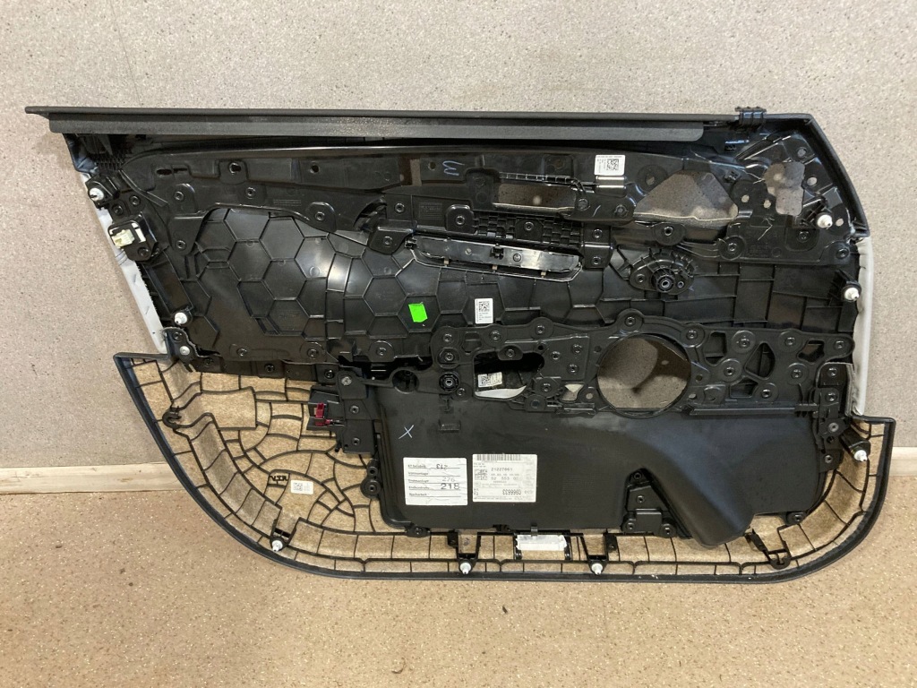 Обшивка двері передніх перед сторона правий bmw m5 f90 Недорого