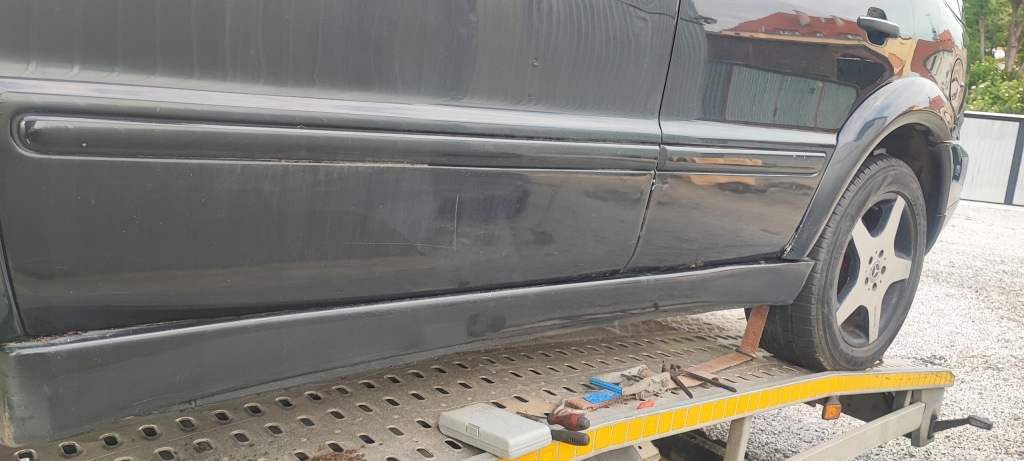 Купить 1636903140 молдинг порог левая mercedes ml w163 amg a1636903140