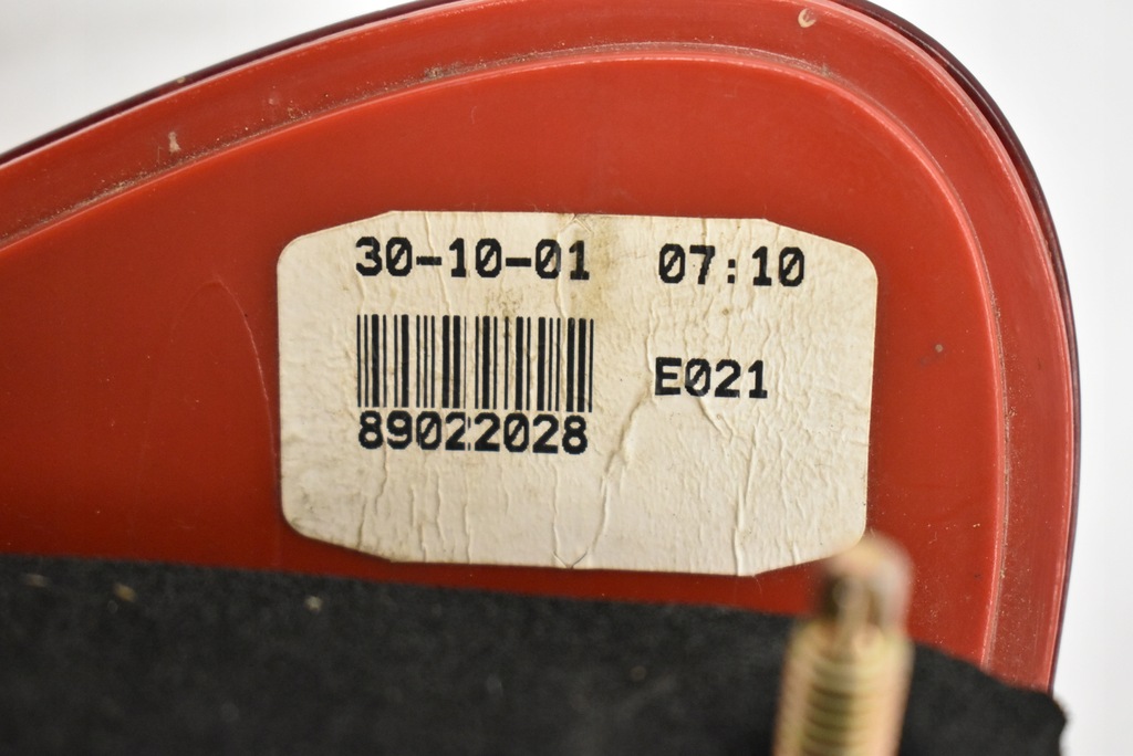 фото №6, Toyota avensis verso лампа левая задняя 89022028