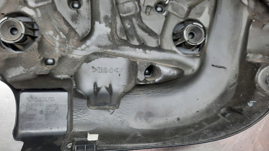 фото №15, Кришка двигуна 31319190 volvo s60 ii v60 10-18r 2.0 d3