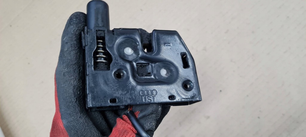 фото №7, A6 c7 4g lift s6 замок капот перед 4g0823509c s7 4g a7
