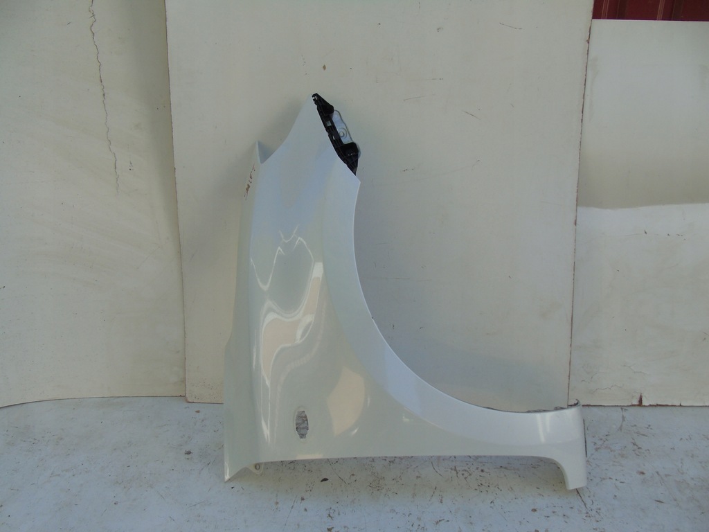 фото №1, Suzuki swift крила правий