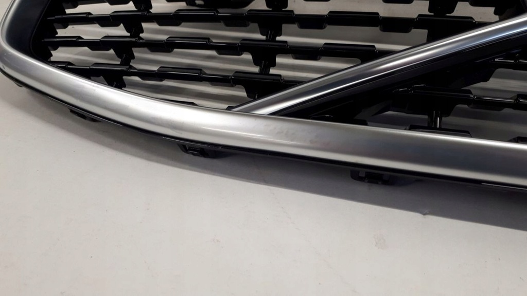 фото №10, Volvo xc-60 2017-2021 r-design решётка радиатора решётка радиатора