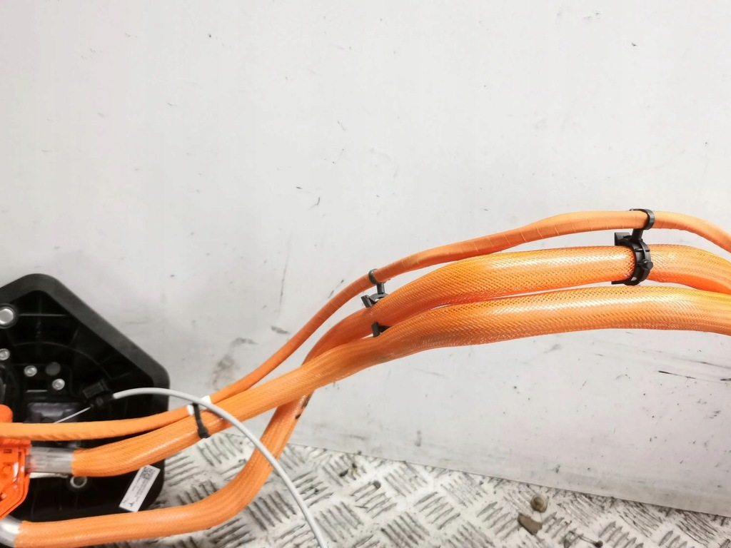 фото №5, Tesla model 3 2022 роз'єм заряджання автомобіля електричний