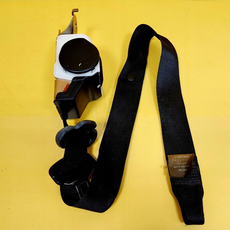 Ремінь безпеки правий перед bmw 3 e36 8208444 nr2137 Зі Шроту