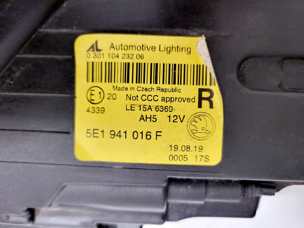 Skoda octavia 3 рестайлинг  фара led правая левая перед Киев