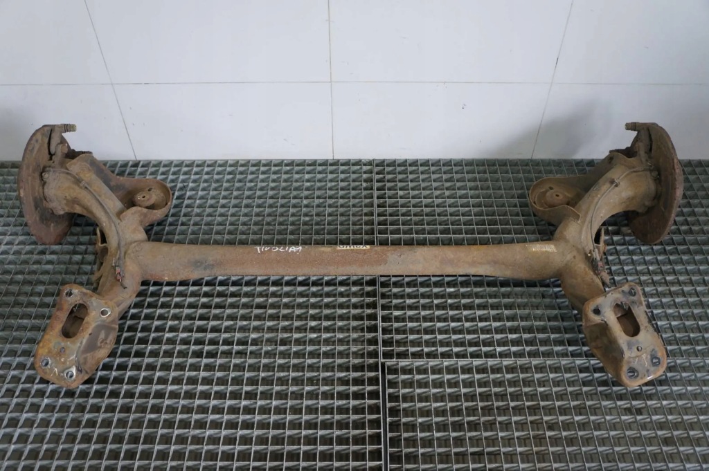 Купить Oś задний  задняя балка ssangyong tivoli 1.6 e-xgi