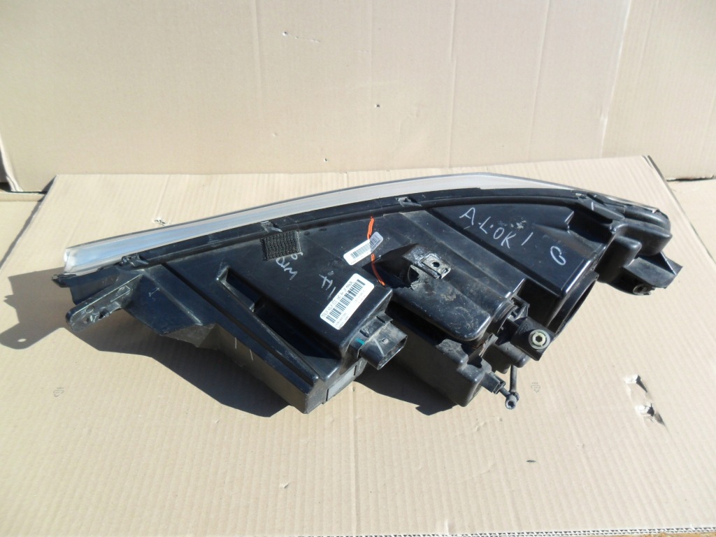 Tesla s 2013 фара передняя правый  ксенон led с Разборки