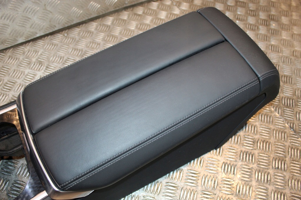 фото №14, Bmw 8 g14 обивка сиденья заднее сиденье обшивки туннель