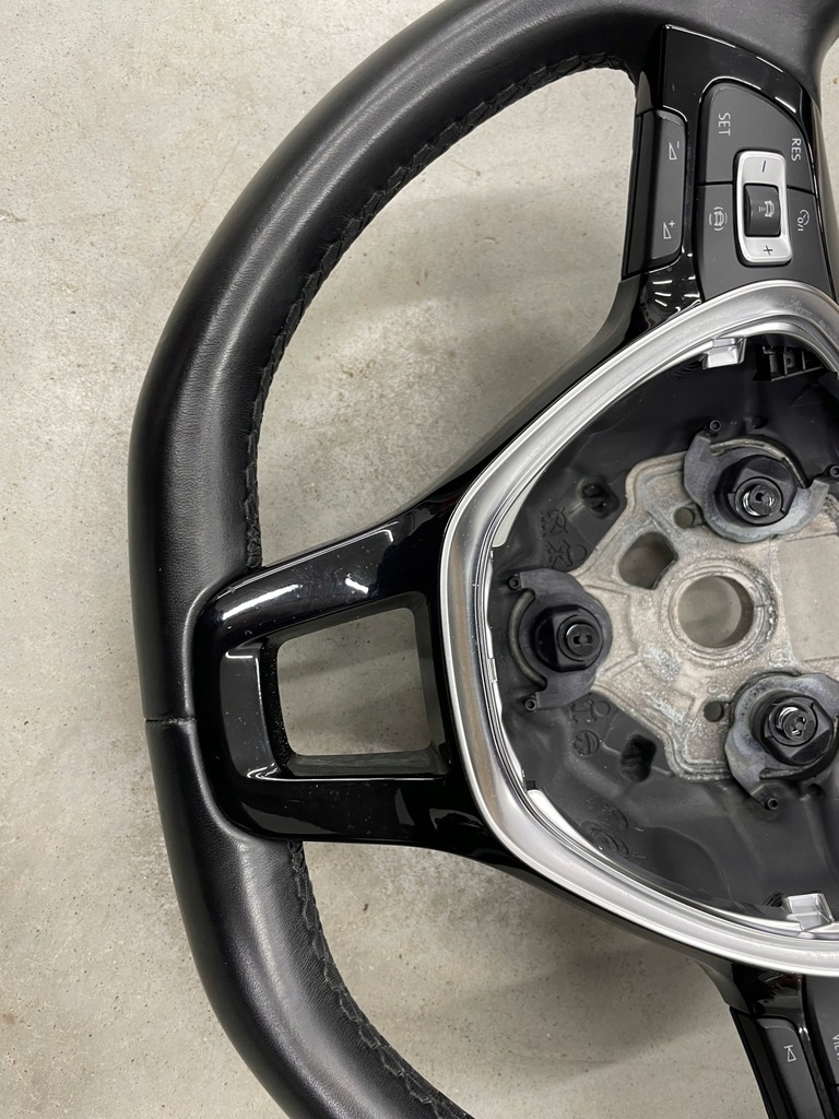 фото №11, Воздуховод многофункциональный vw t-roc golf vii touran 5ta оригинал