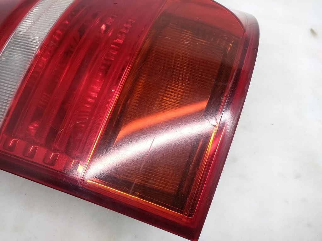 фото №8, Bmw x5 e70 2008 права сторона лампа задня