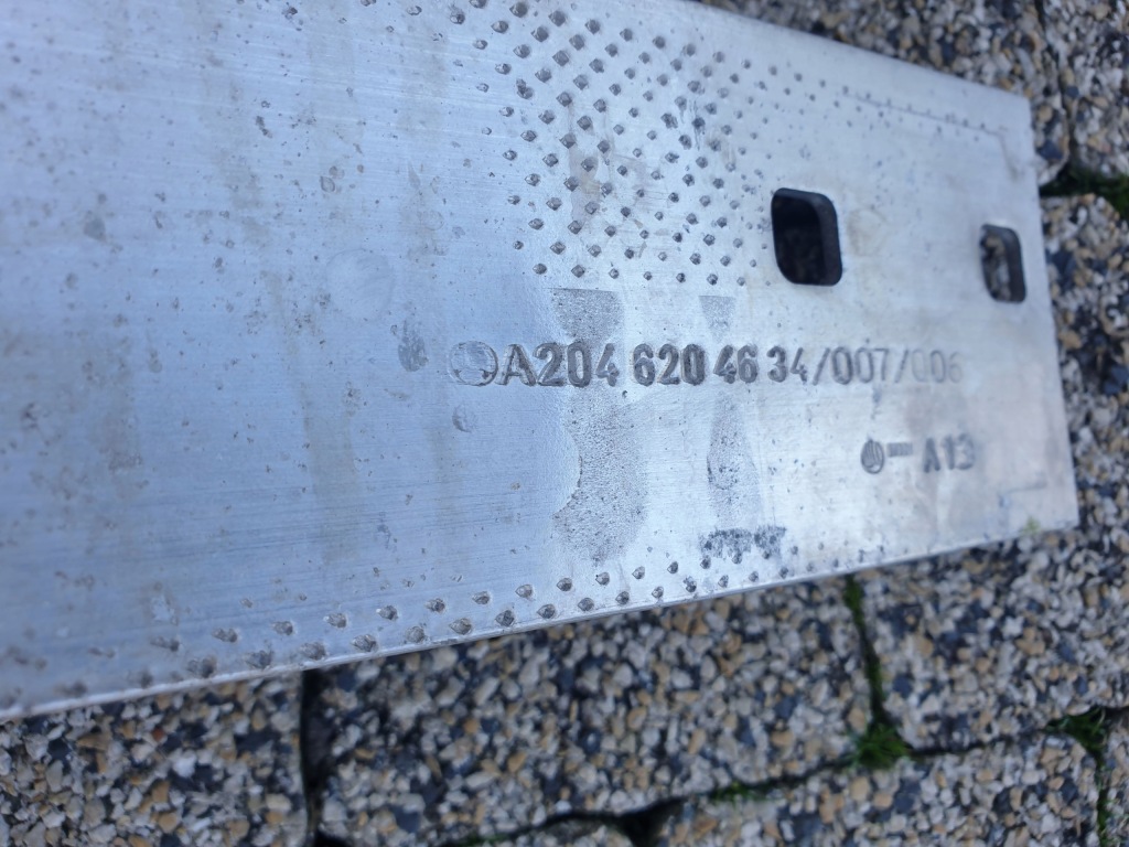 Mercedes e w212 балка бампера перед оригинал a2046204634 с Разборки