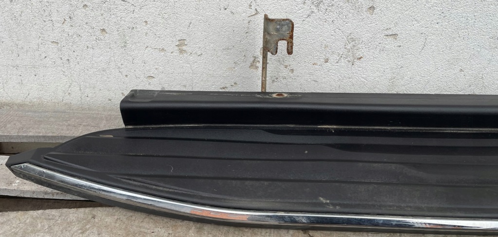 O2 cadillac escalade iv 2014 - лівий поріг молдинг підніжка хром 22813710 Ціна