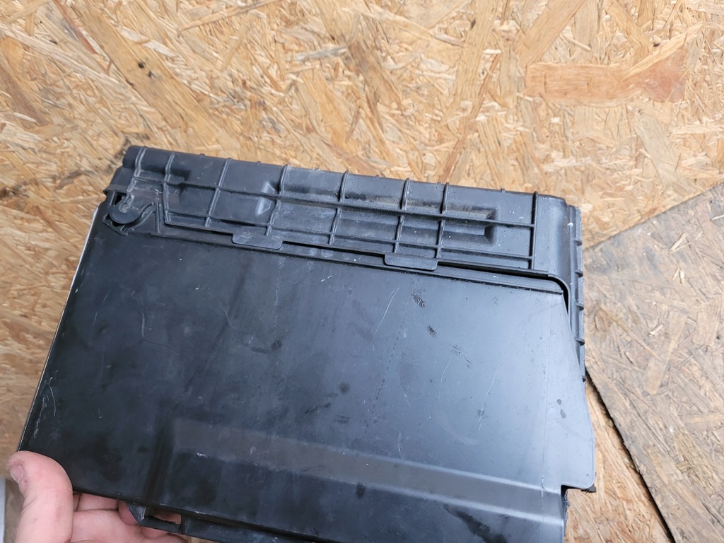 фото №5, Корпус аккумулятор основание citroen c3 iii