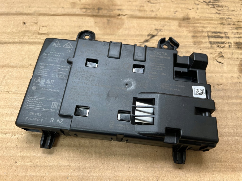 фото №8, Mercedes cla w118 a klasa w177 зарядное устройство индукционная индукция оригинал euro