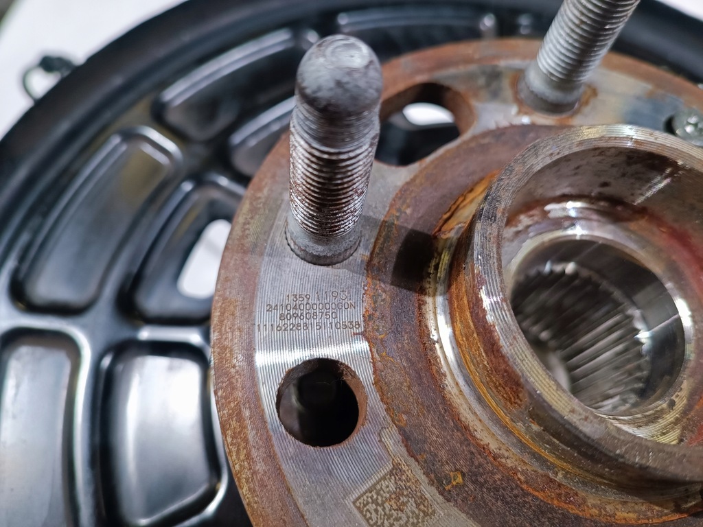 фото №8, Поворотный кулак ступица правый задняя правая задняя chevrolet camaro 2.0 3.6 2016-