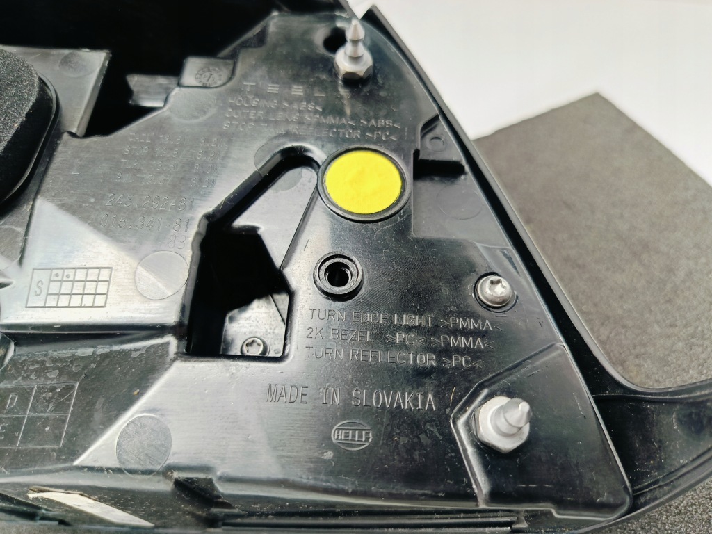 Tesla 3 iii рестайлинг  y my 20-лампа фара свет левый задний  led 1502086-00-d Цена