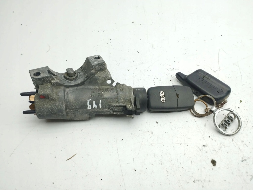 фото №1, Audi a6 s6 c5 4b 2000 замок запалювання