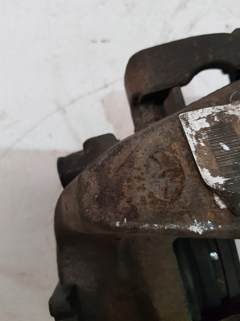 Супорт гальмівний правий перед peugeot expert iii jumpy iii Недорого