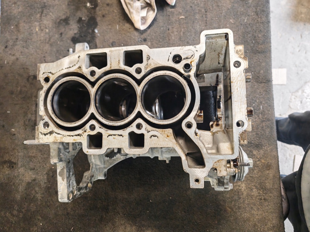 Opel peugeot citroen 1.2 thp hn05 блок Зі Шроту