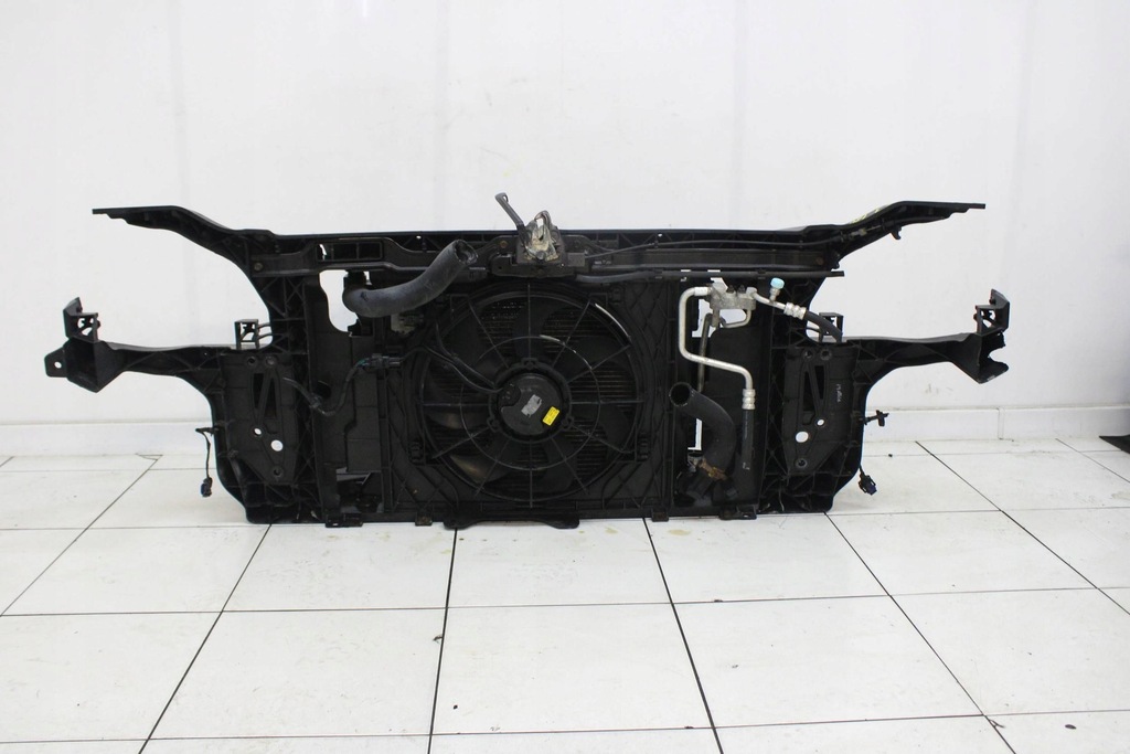 фото №7, Hyundai i20 i 2008r- 1.4 b pas передний усилитель радиатор балка