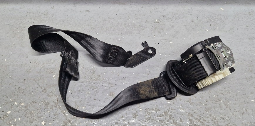 фото №1, Vw touran 10-15 pas безпеки правий задня