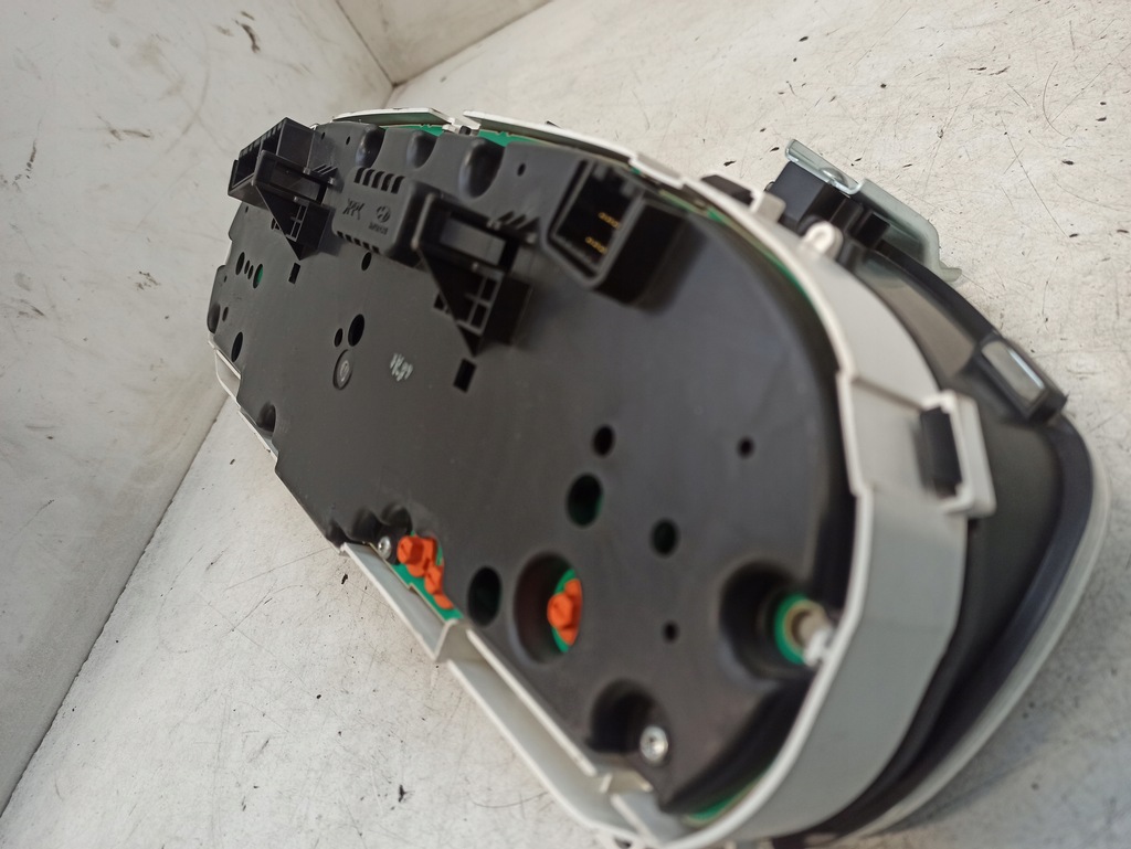 фото №11, Hyundai sonata 5 v 2.0crdi приборы приборы 94004-3k785