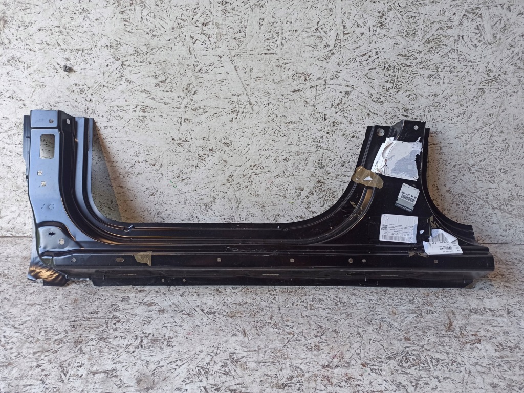 фото №1, Dacia duster ii 2 764618440r порог левый обшивка