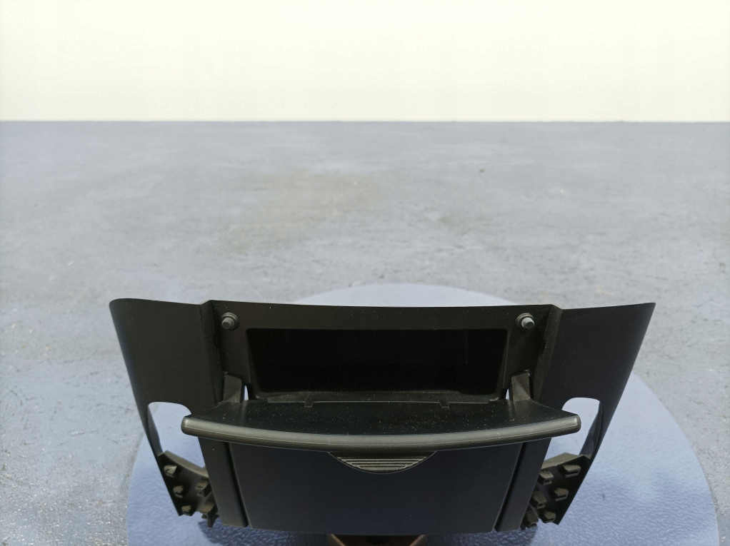 фото №5, Kia ceed i lift пепельница бардачок средний 84707-1h050