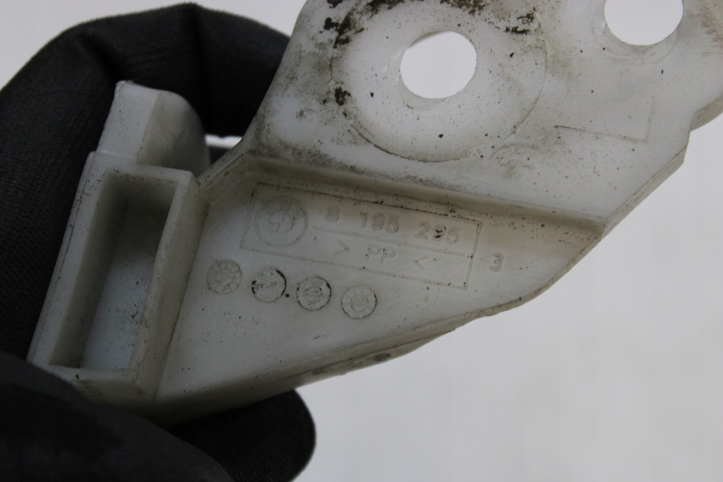 Bmw e46 направляющая бампера левый перед 8195295 кронштейн Недорого