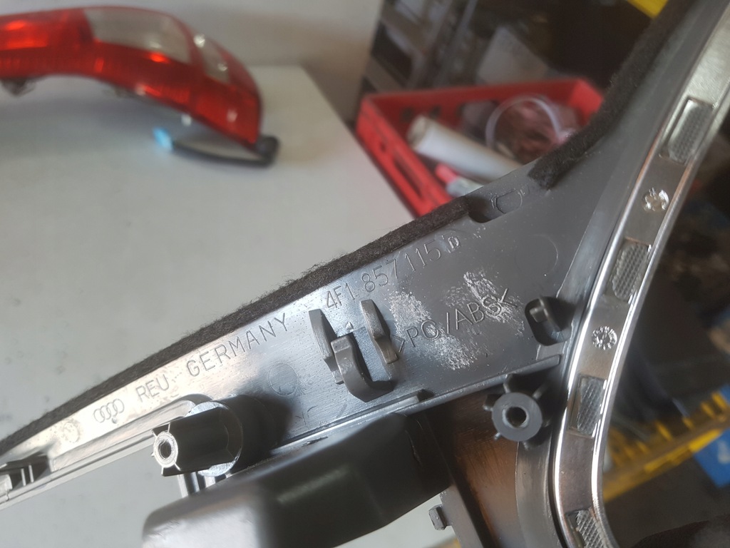 фото №5, Audi a6 c6 04-07r рамка спидометра дисплея