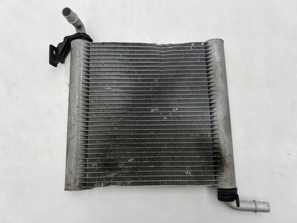 F-pace x761 velar l560 додаткова радіатор води бічна оригінал в Україні