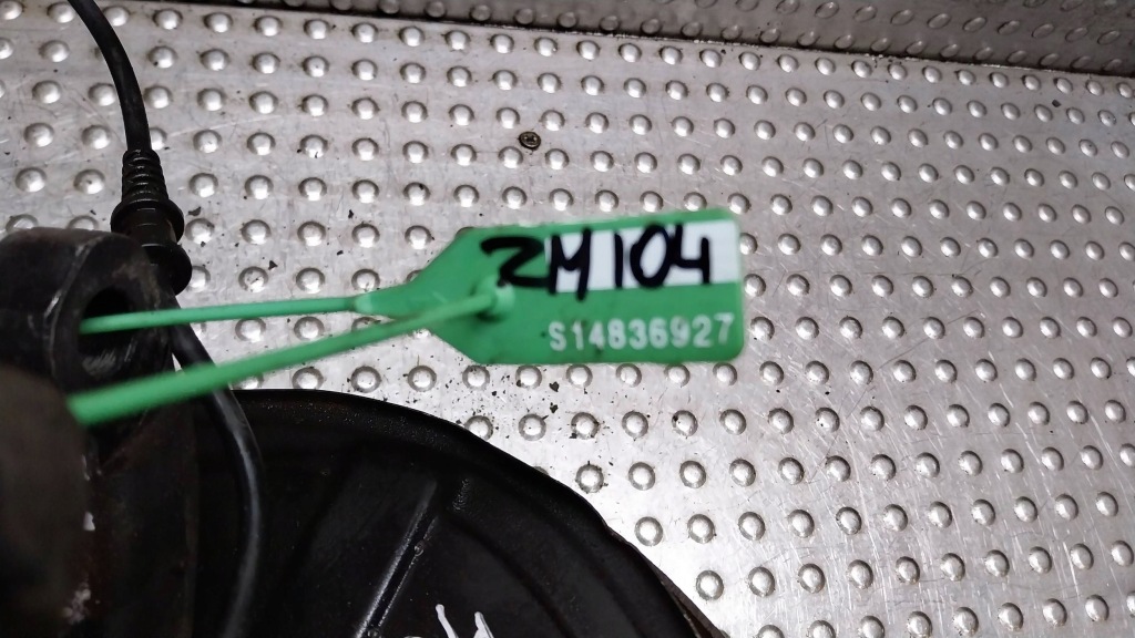 фото №7, Поворотный кулак ступица суппорт левый перед 20900 mercedes w203 w209 slk r171 2.2cdi