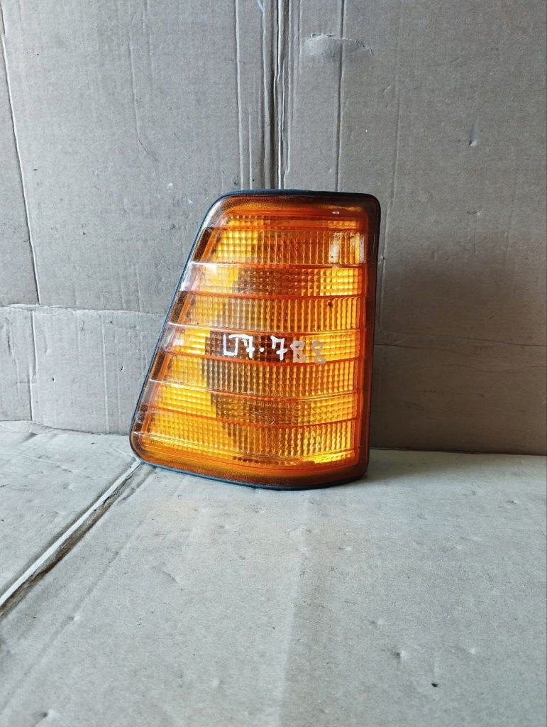 Купити Поворотник лівий mercedes t1