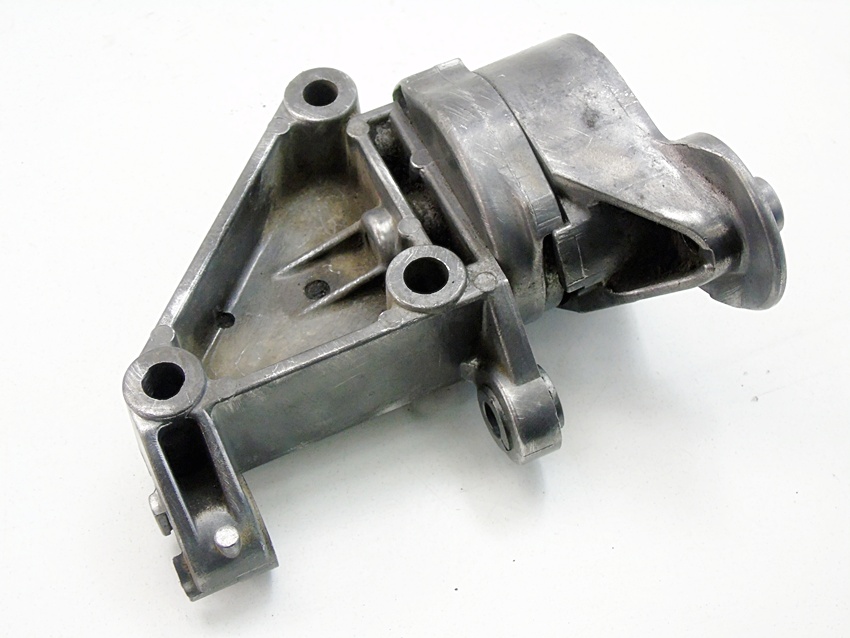 фото №1, Натягувач ремінь привідного 2.5 td discovery ii l318 defender l316 hrc2899