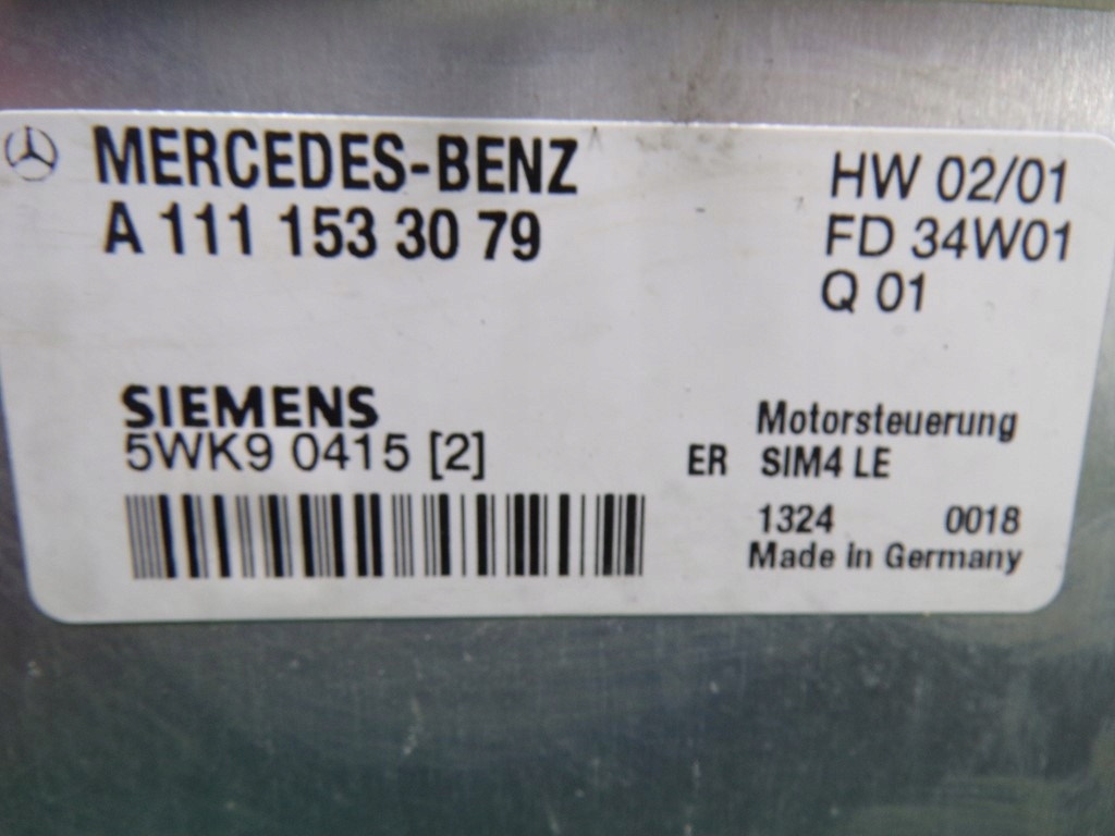 Mercedes w203 2.0 бортовой компьютер блок управления двигателя a1111533079 Оригинал