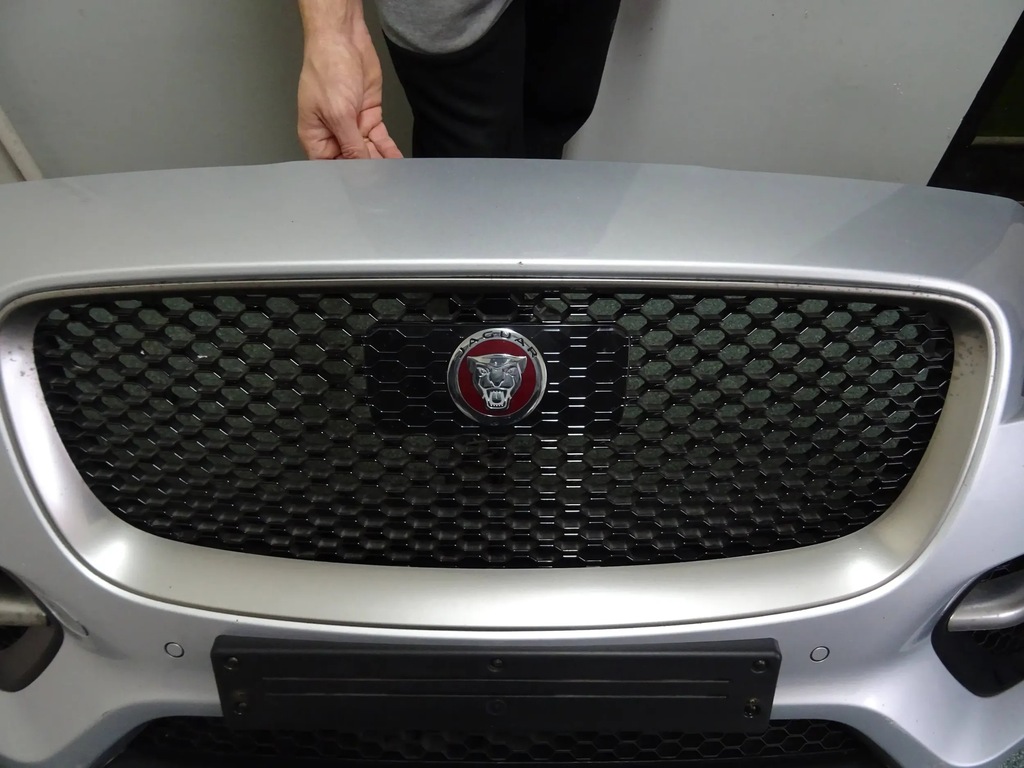 фото №5, Jaguar f-pace x761 бампер передній r-sport pod радар