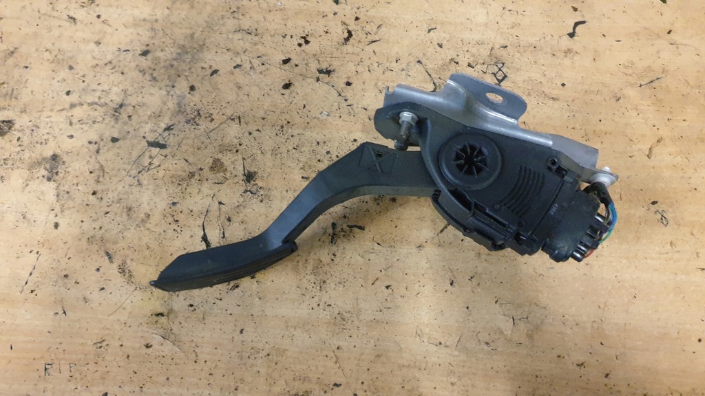 фото №1, Suzuki alto pixo 09-14 педаль потенциометр газа