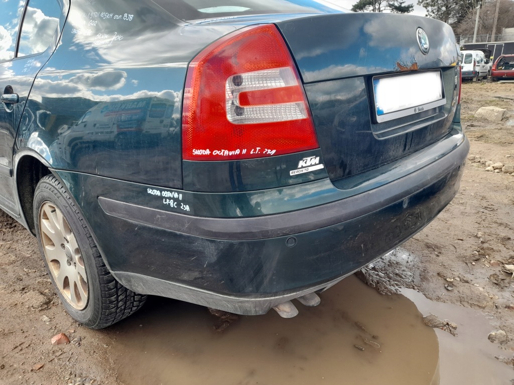 Skoda octavia 2 бампер задній задня lf8c седан pdc Оригінал