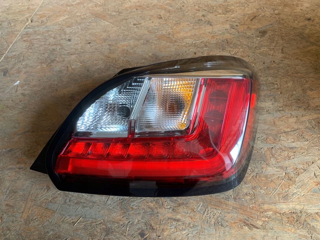 фото №1, Mitsubishi space star iii 3 лампа задня задня права led adu011-0000