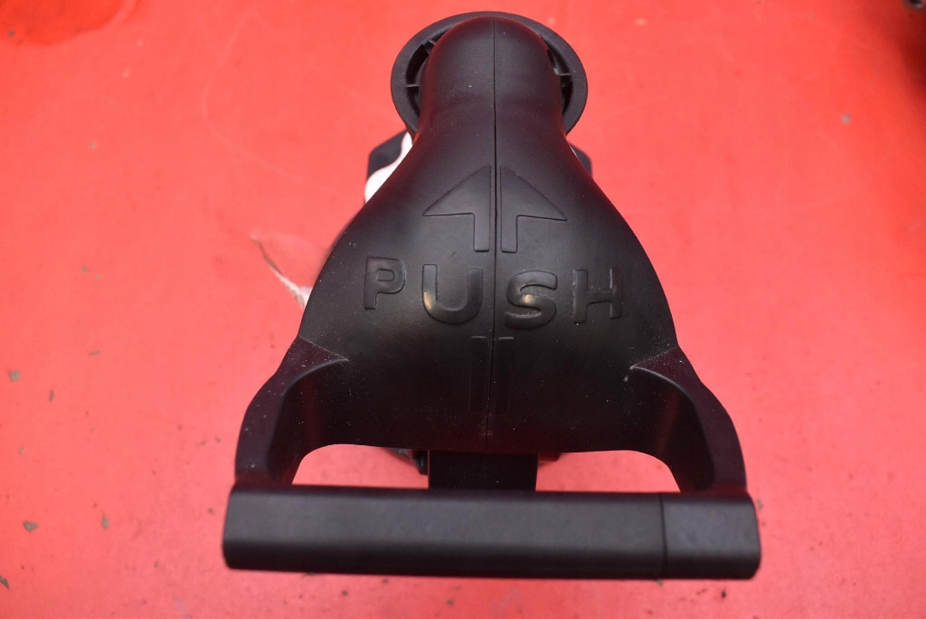 Купить Подъемник кронштейн колеса 8200601401 renault clio 4 iv рестайлинг  16-19